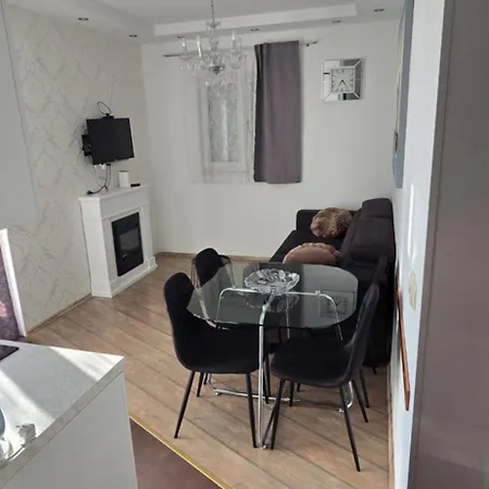 Pool, Sauna, Jacuzzi With Sea View - Josipa Апартаменти