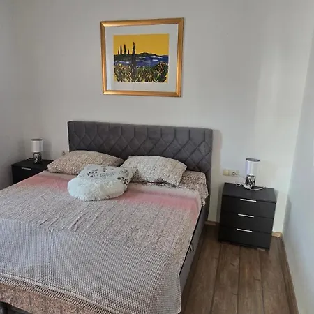 Pool, Sauna, Jacuzzi With Sea View - Josipa Апартаменти Подстрана