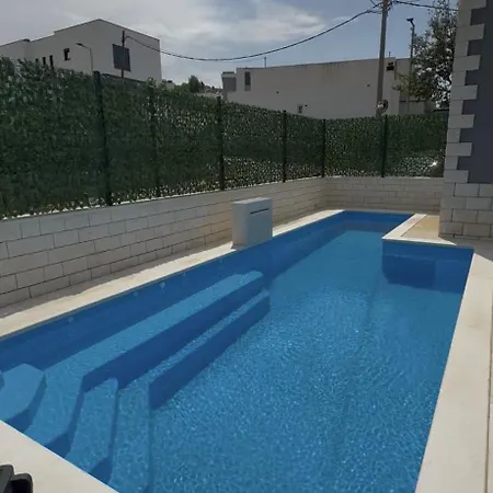 Апартаменти Pool, Sauna, Jacuzzi With Sea View - Josipa Подстрана