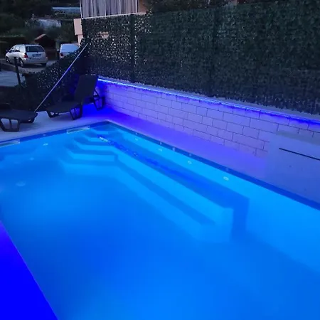 Pool, Sauna, Jacuzzi With Sea View - Josipa Apartman