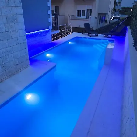 Pool, Sauna, Jacuzzi With Sea View - Josipa Podstrana
