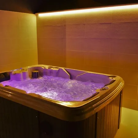 Pool & Spa Residence Apartments Josipa Podstrana